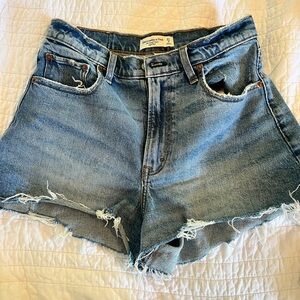 Abercrombie The Cut Off short